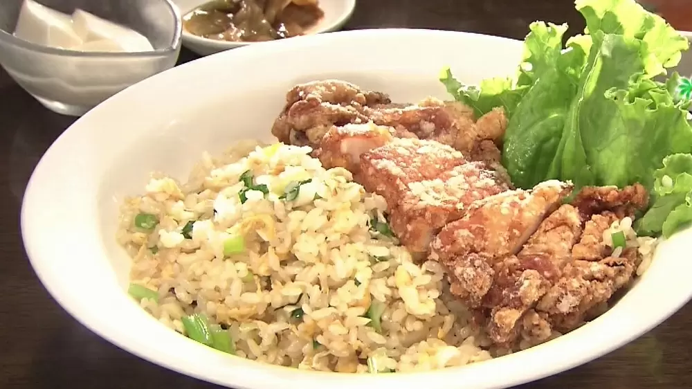 豪快 鶏もも肉を1枚丸ごと揚げた名物グルメ 山賊チャーハン とは Tbsテレビ