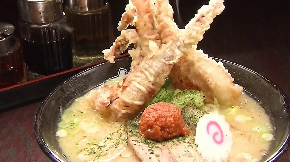 1日700杯売れる!「巨大げそ天」がのった絶品味噌ラーメン