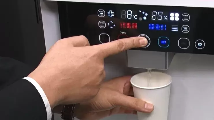 超画期的！空気と電気だけで「飲料水」が作れる驚きのマシン「エアリス