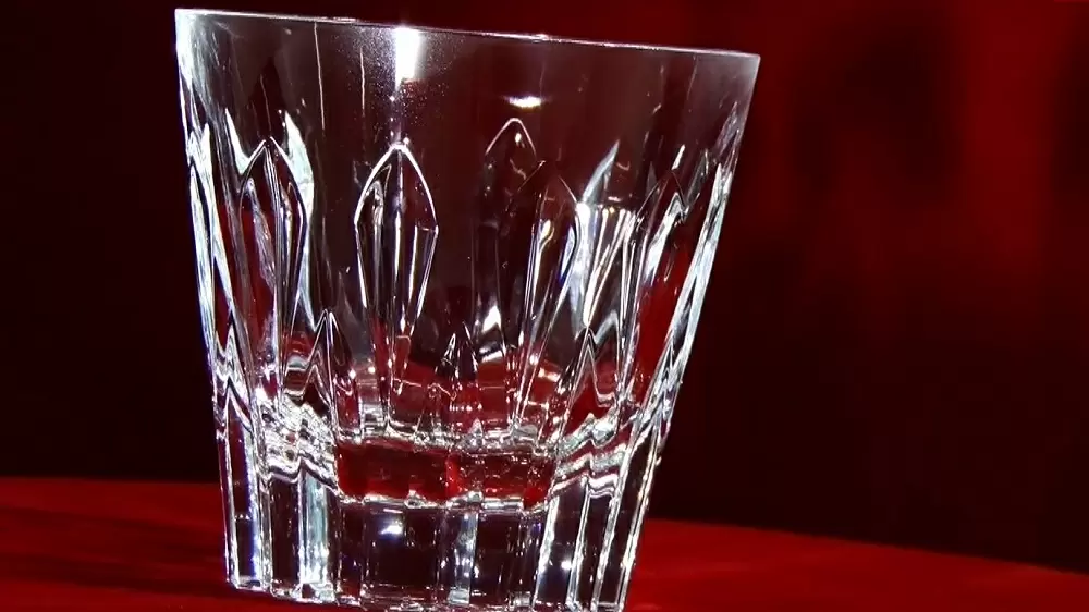 投げても割れない 新素材の不思議なグラスとは Tbsテレビ 投げても割れない 新素材の不思議なグラスとは Tbsテレビ