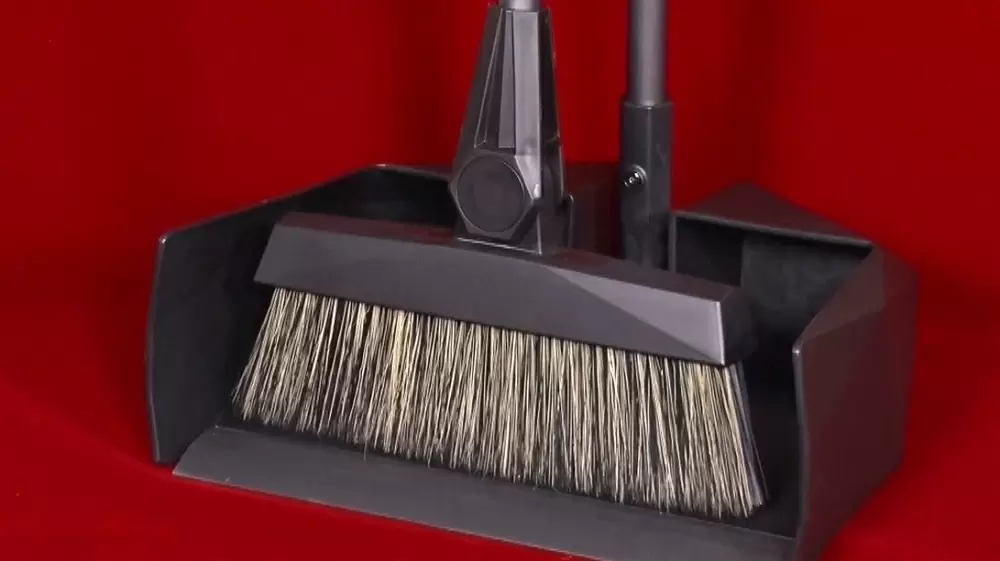 掃除機よりキレイに どんなゴミでもひと掃きで掃除できる すごい ほうき とは Tbsテレビ 掃除機よりキレイに どんなゴミでもひと掃きで掃除できる すごい ほうき とは Tbsテレビ