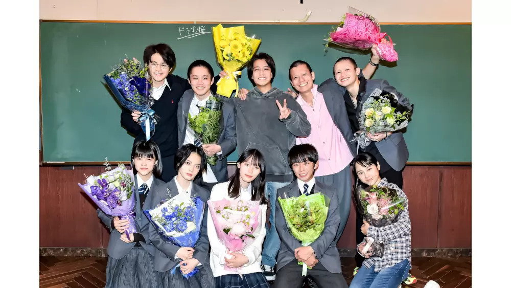 日曜劇場 ドラゴン桜 髙橋海人 King Prince をはじめとする 東大専科9名が揃って仲良くクランクアップ Tbsテレビ 日曜劇場 ドラゴン桜 髙橋海人 King Prince をはじめとする 東大専科9名が揃って仲良くクランクアップ Tbsテレビ
