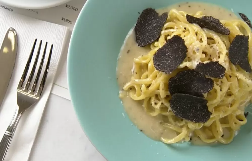 人気イタリアンが日本初上陸!黒トリュフたっぷりの激ウマ生パスタ