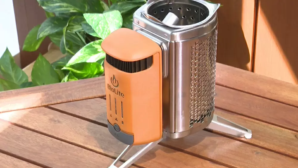 焚き火で発電 蓄電するストーブなど キャンプを満喫できる最先端グッズ3選 Tbsテレビ 焚き火で発電 蓄電するストーブなど キャンプを満喫できる最先端グッズ3選 Tbsテレビ