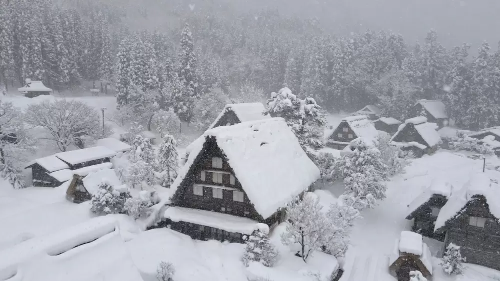 【高価値】 世界遺産』8K特別編「白川郷・五箇山の四季」豪雪の白川郷を高 地図/旅行ガイド