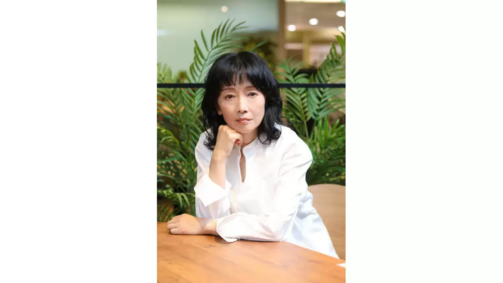 麻生祐未、国民的アニメスタジオの“ワガママ名監督”役で出演! 金曜ドラマ『トリリオンゲーム』