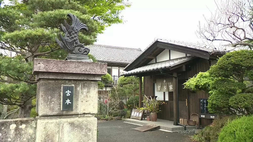 農家屋敷」に泊まれる！しかも元力士がおもてなしする宿とは|王様の