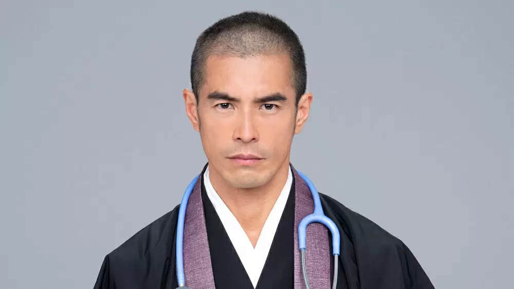 伊藤英明がバッサリ剃髪 坊主頭に Tbsテレビ