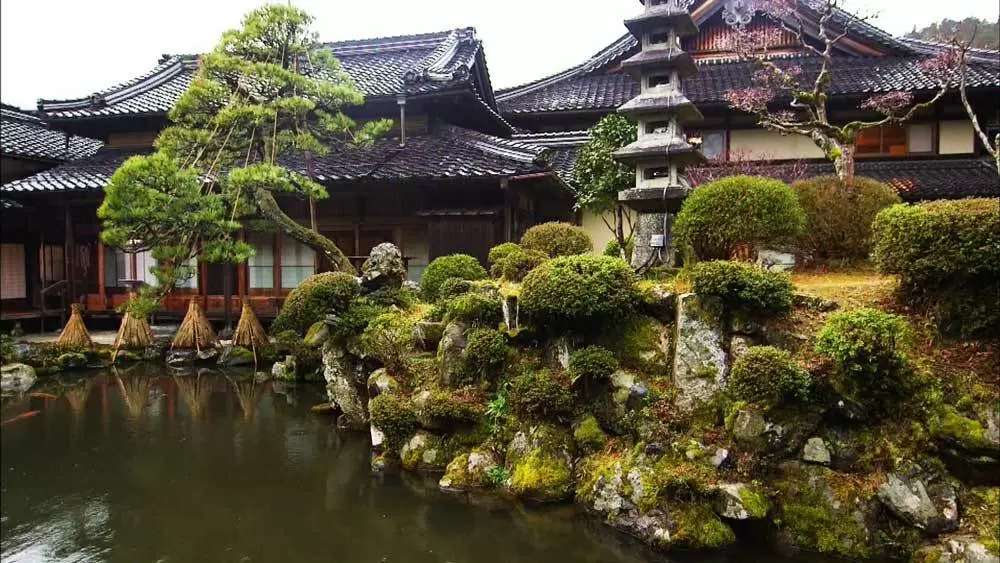 日本遺産」の家に住む一族。その正体とは？|じょんのび日本遺産