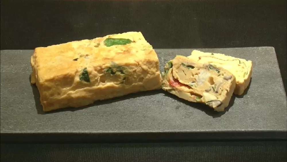 日本料理のプロ直伝!春野菜たっぷり「だし巻きたまご」の作り方 日本料理のプロ直伝!春野菜たっぷり「だし巻きたまご」の作り方