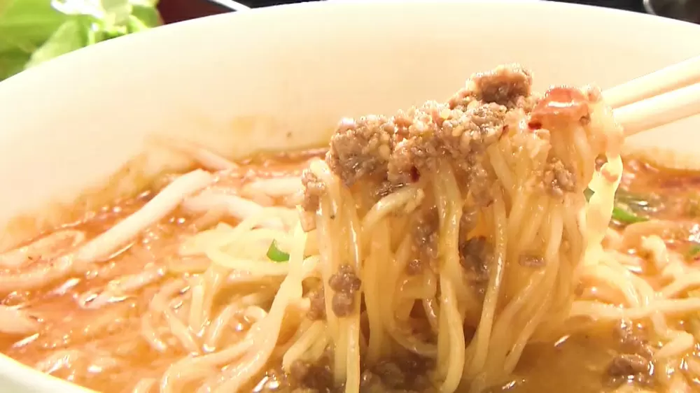 一流中華をリーズナブルに!行列店の本格担々麺&油淋鶏