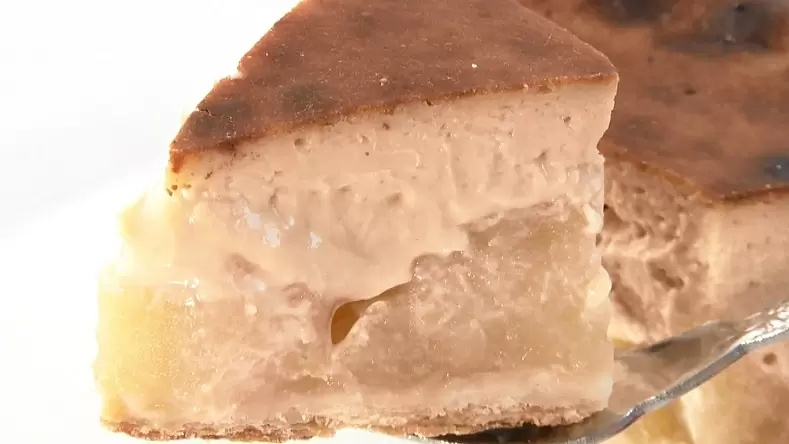 濃厚チーズケーキとアップルパイの最強コラボ お持ち帰りできる バスクチーズアップルパイ Tbsテレビ 濃厚チーズケーキとアップルパイの最強コラボ お持ち帰りできる バスクチーズアップルパイ Tbsテレビ