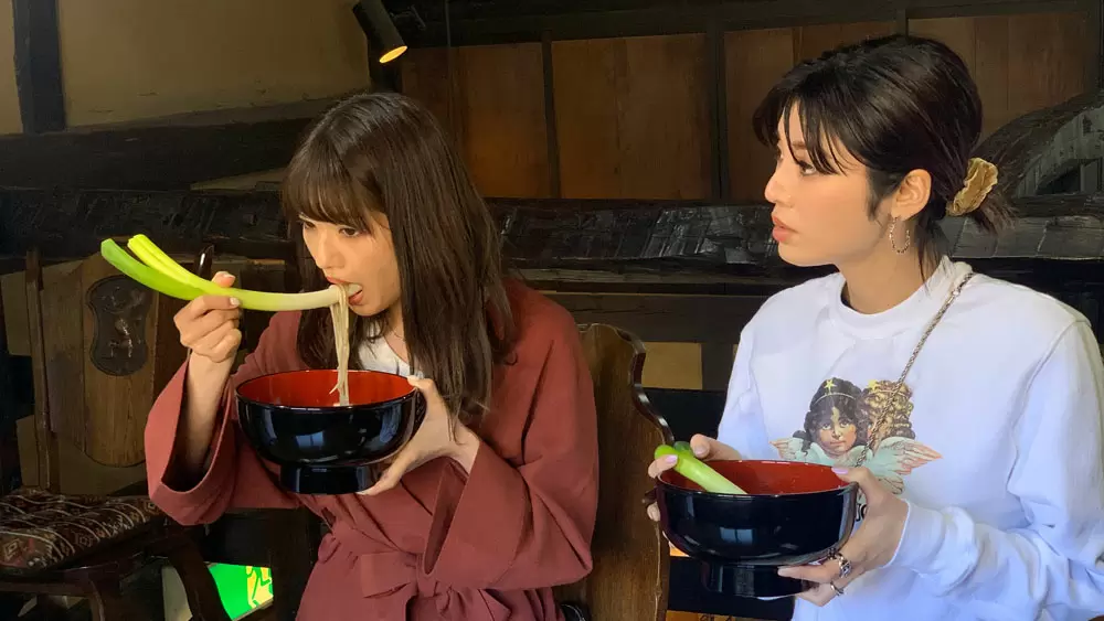そばを ねぎ で食べる テラスハウス で共に暮らした二人が奇想天外 会津旅 タビフク Vr Tbsテレビ