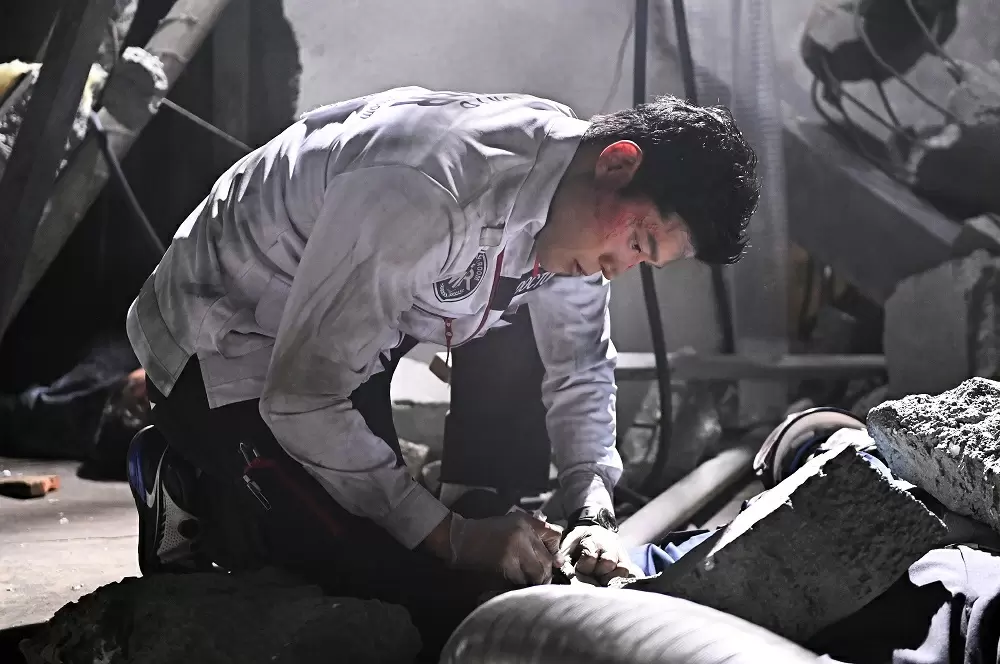 役者陣への挑戦状 Tokyo Mer 走る緊急救命室 主演 鈴木亮平インタビュー Tbsテレビ