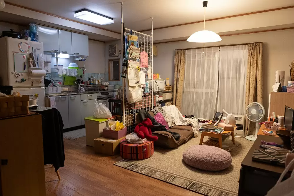 裏側】万理華と出会って部屋にも変化が!?『妻、小学生になる。』セット