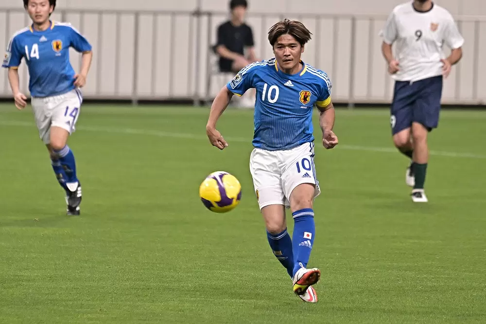 綾野剛 大久保嘉人らが一丸となってリアルな日本代表戦を追求 日曜劇場 オールドルーキー Tbsテレビ