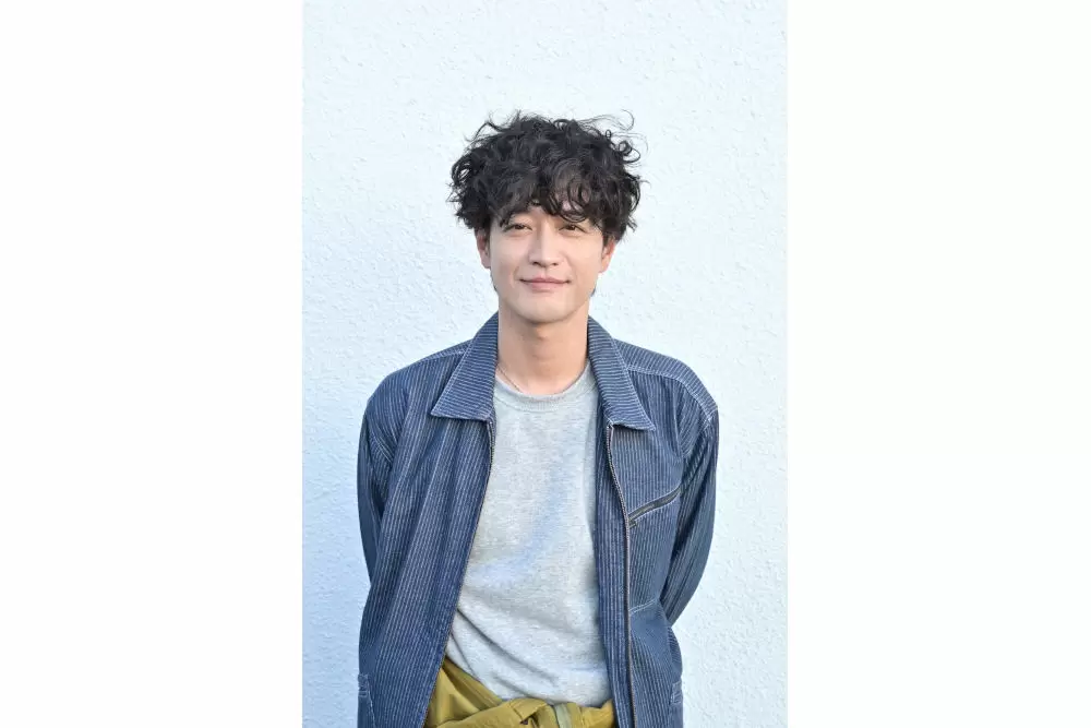 竹財輝之助が“ボサボサ頭”のイケおじアニメーター・ボサノバ役で出演