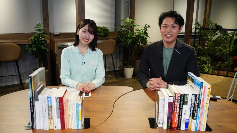 無類の本好き2人組・三宅&竹下が繰り広げる怒涛のブックレビュー番組