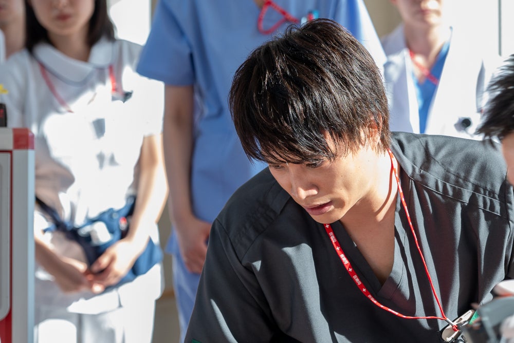 まどか26歳、研修医やってます!　DVD-BOX　芳根京子　鈴木伸之　大西流星 芳根京子》ドラマ『まどか26歳、研修医やってます！』Blu