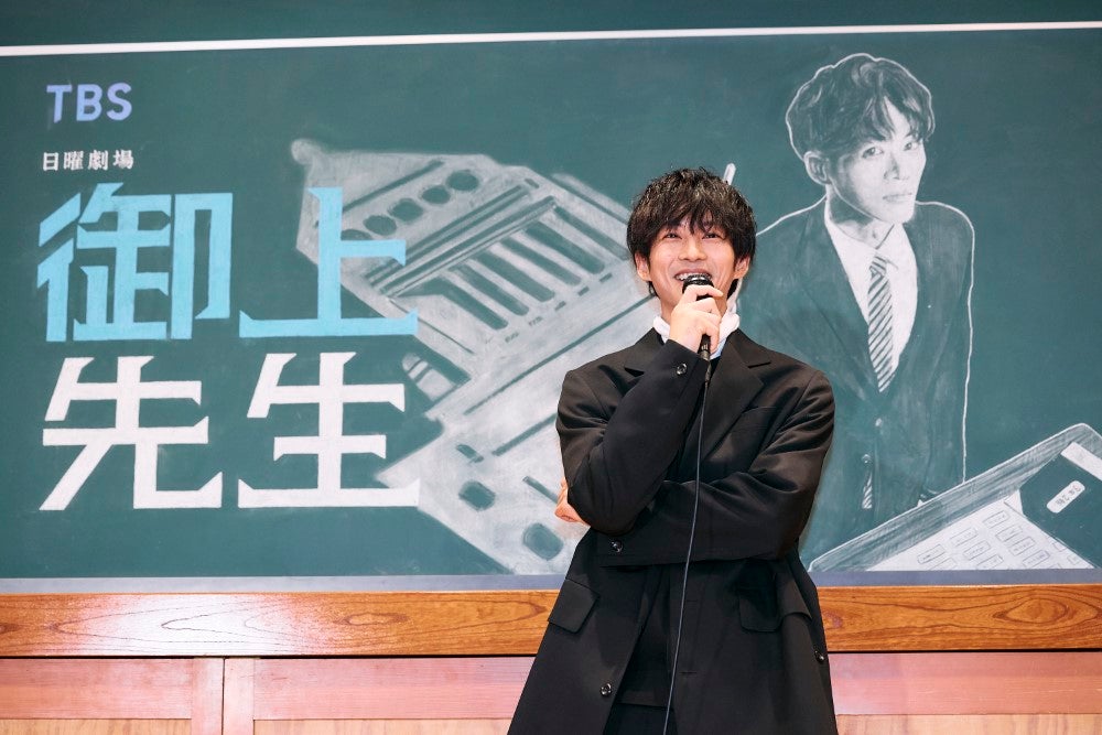 松坂桃李がサプライズで学校訪問！ “特別授業”で令和の高校生約250人に